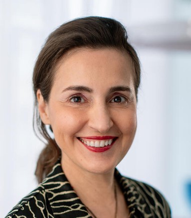 Portrait photo of Evanthia Galanis